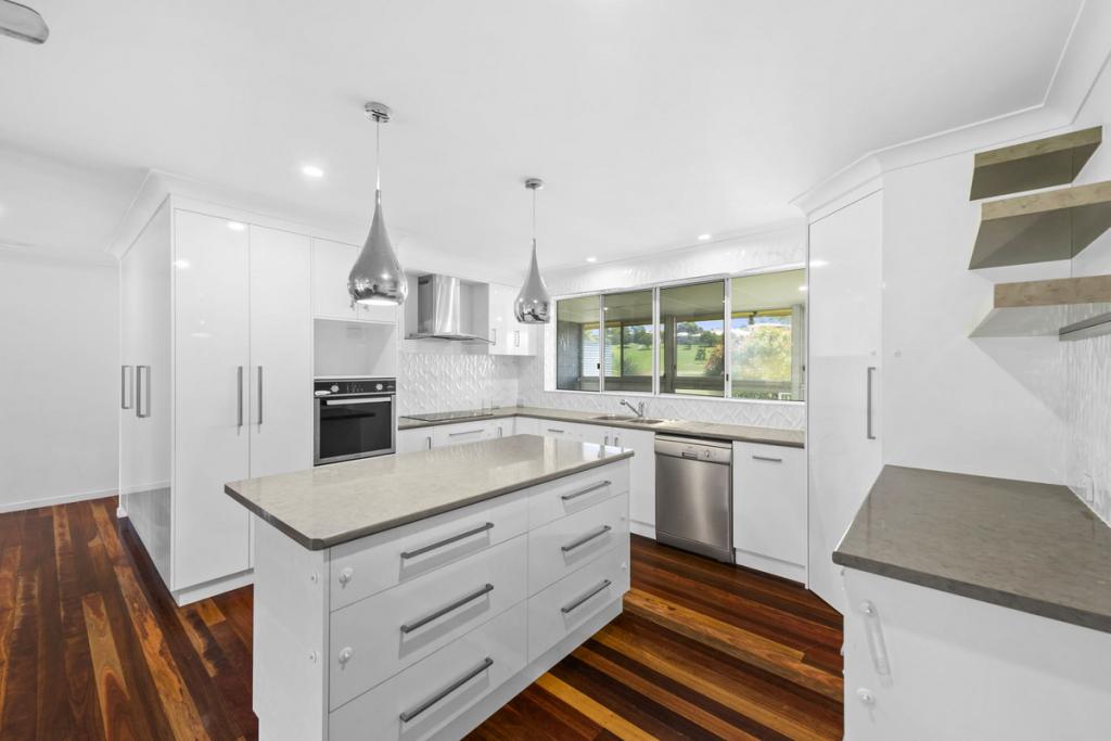 15 Teesdale Ave, Newtown, QLD 4350