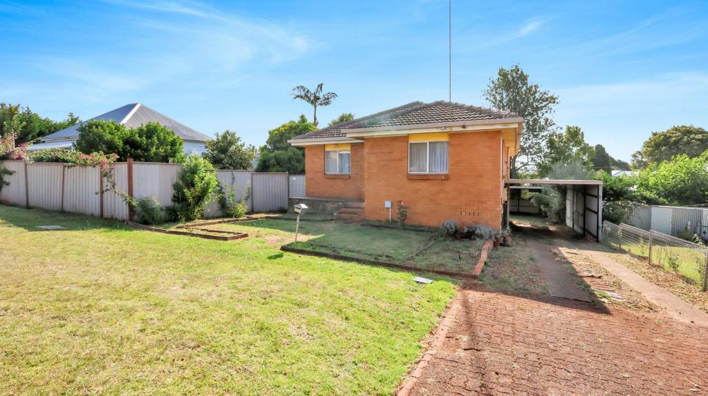 1a Allan St, North Toowoomba, QLD 4350