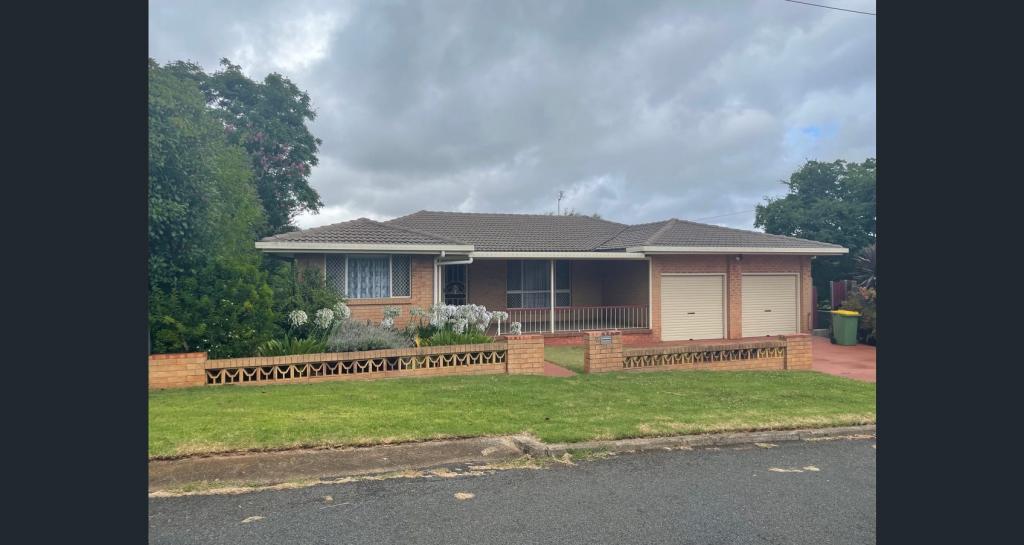 2 CORAL ST, EAST TOOWOOMBA, QLD 4350