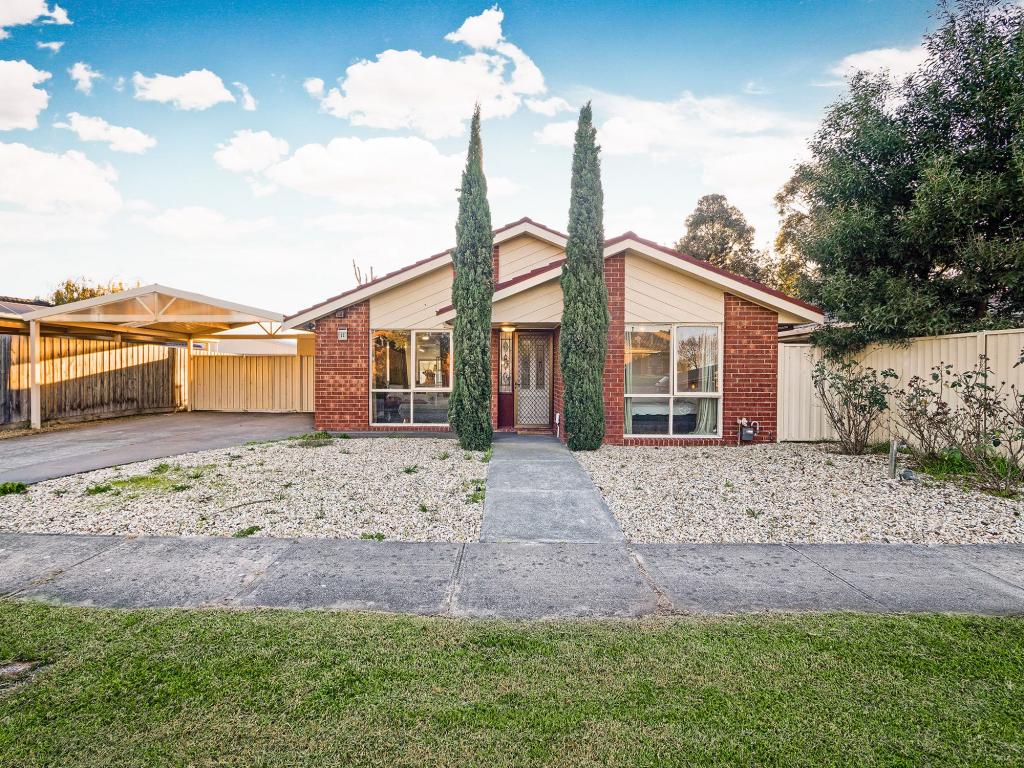 22 Heywood Cres, Cranbourne North, VIC 3977