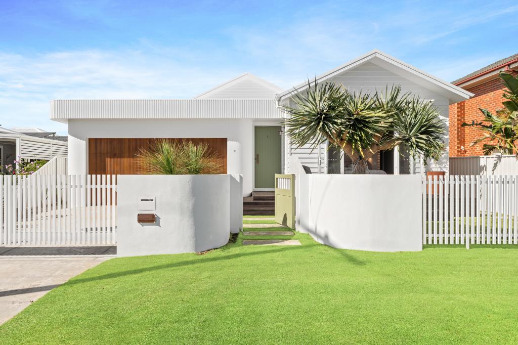 11 Manly Pde, The Entrance North, NSW 2261