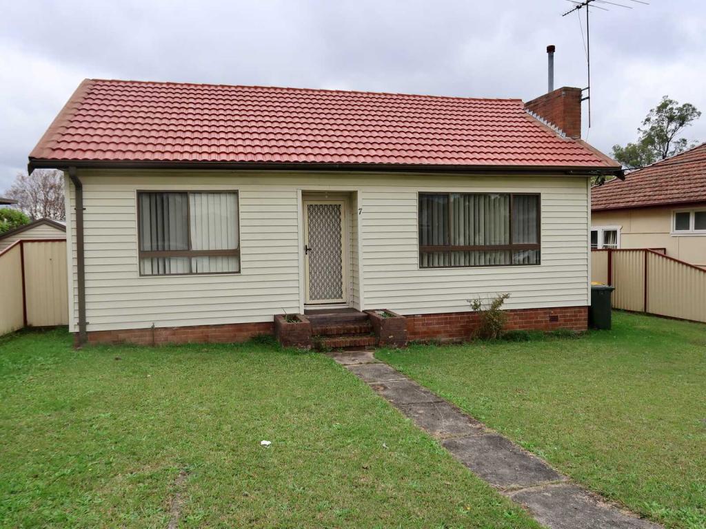 7 Jewelsford Rd, Wentworthville, NSW 2145