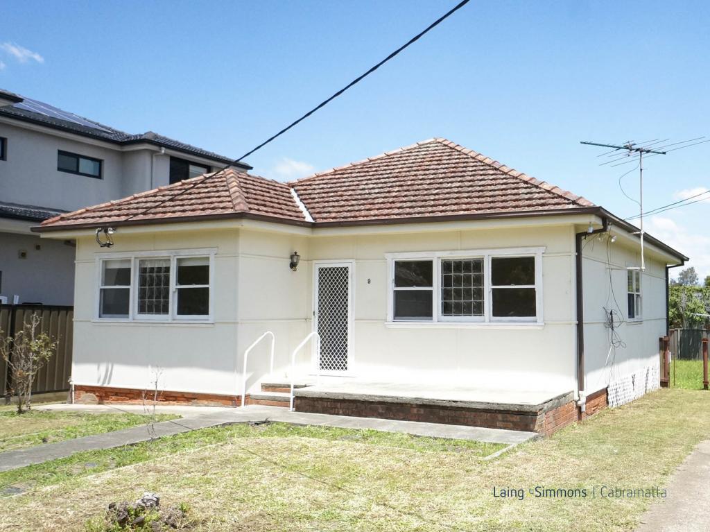 9 Endeavour Rd, Georges Hall, NSW 2198
