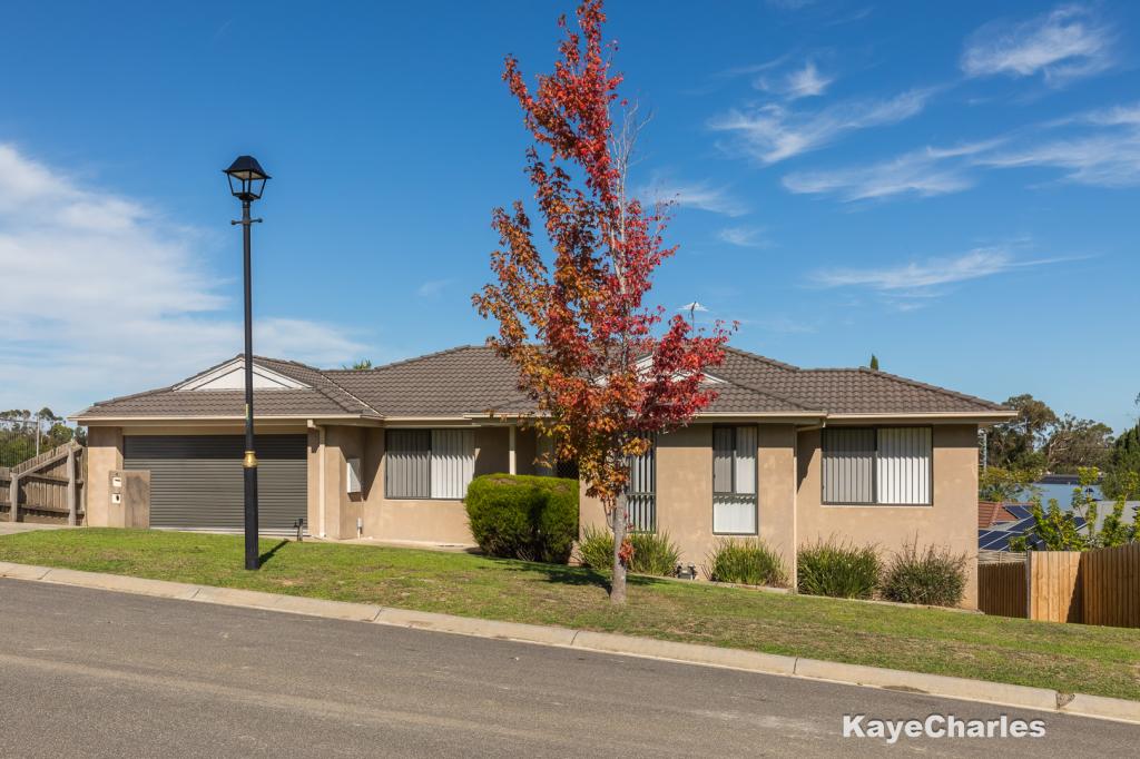 41 Portchester Bvd, Beaconsfield, VIC 3807