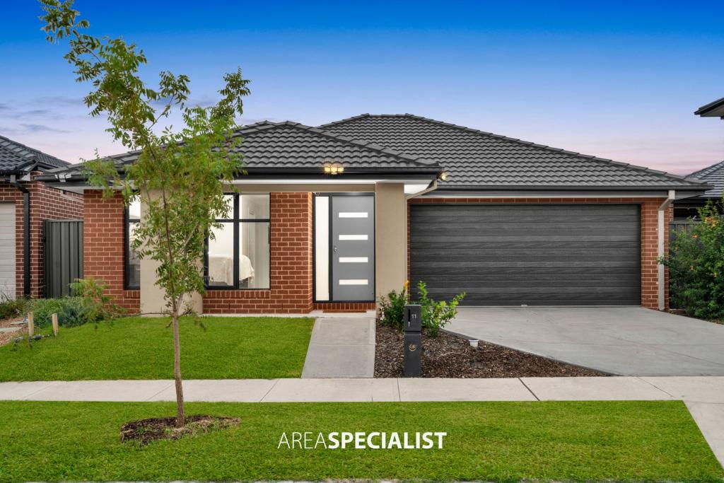 11 CARNELIAN CCT, CLYDE NORTH, VIC 3978