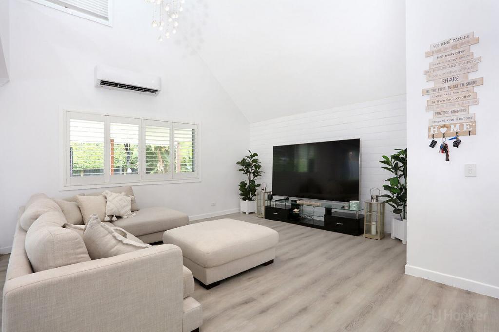 4 Clematis Ave, Hollywell, QLD 4216