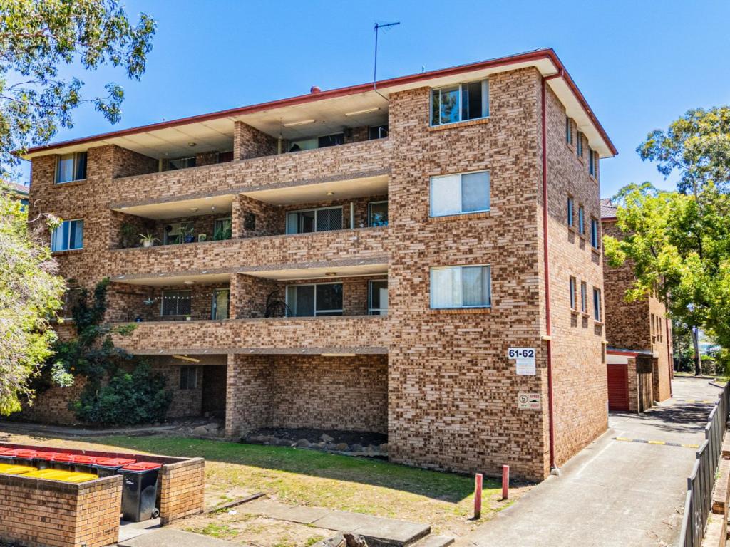1/61-62 PARK AVE, KINGSWOOD, NSW 2747