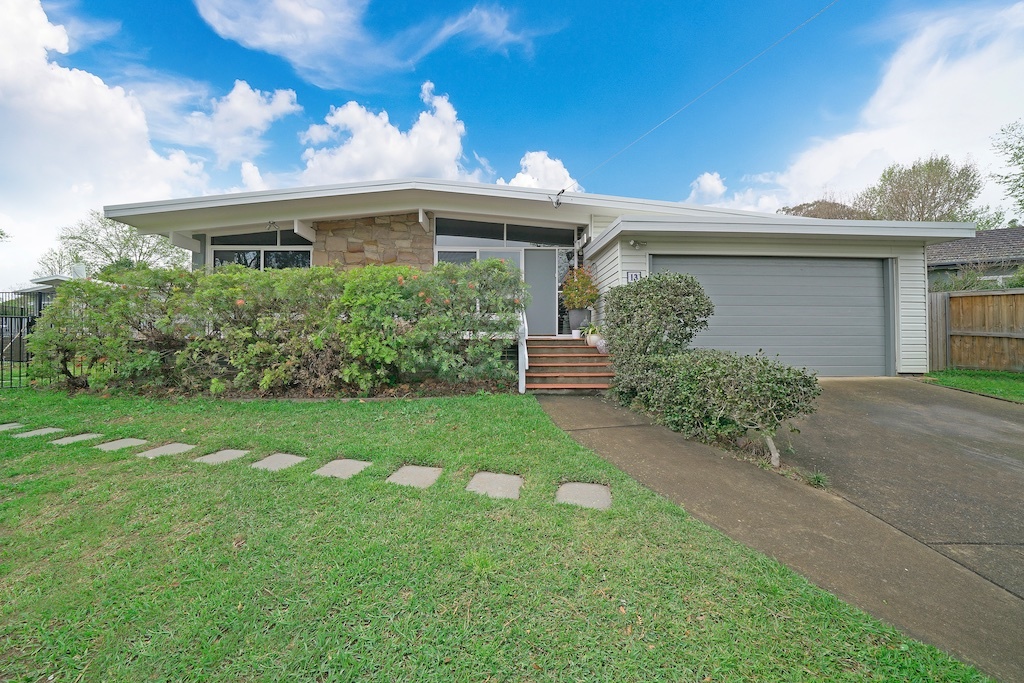13 Sunset Ave, Elderslie, NSW 2570