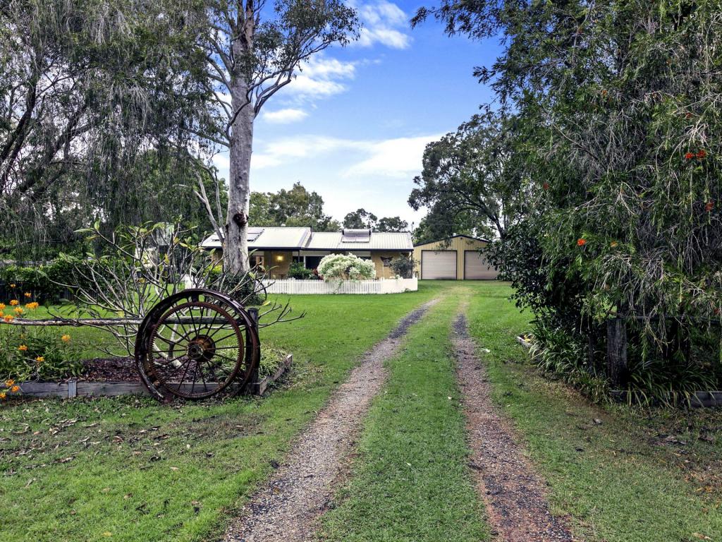 560 Beaver Rock Rd, Walkers Point, QLD 4650