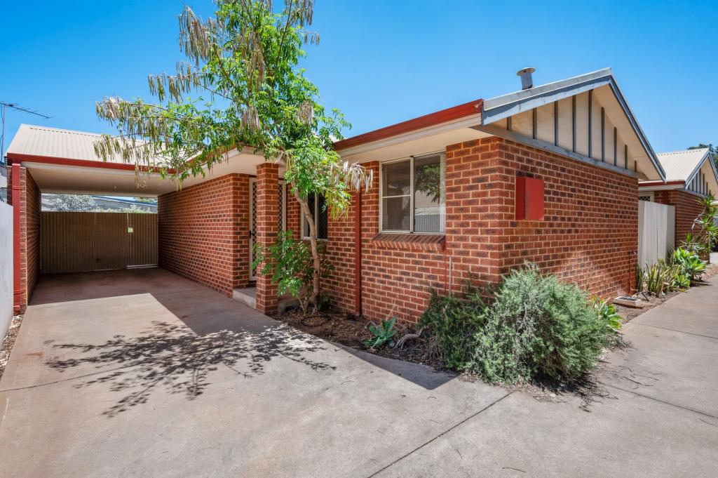 2/11 Moran St, Boulder, WA 6432