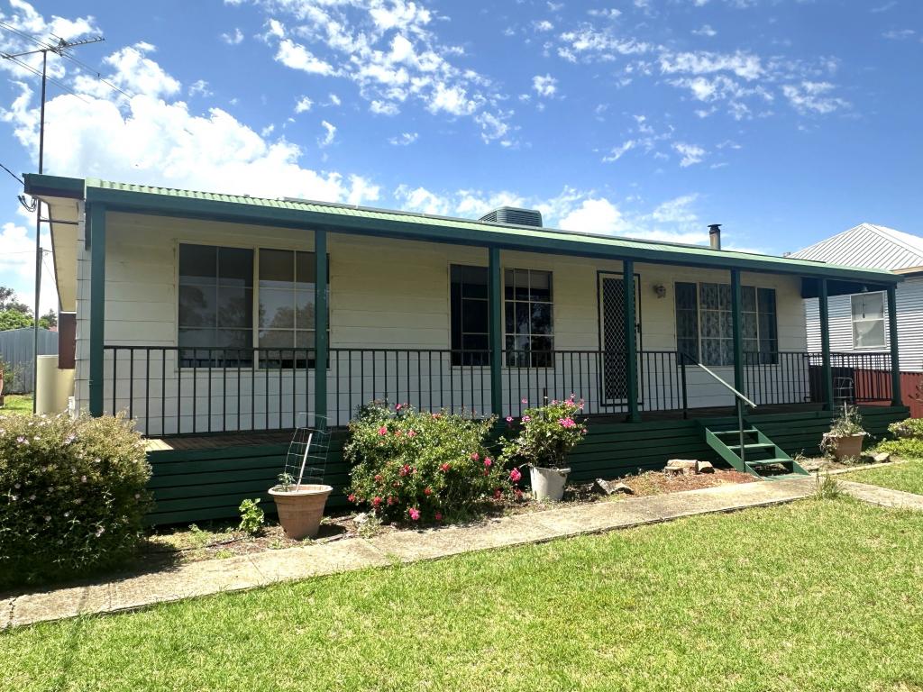 68 East St, Harden, NSW 2587
