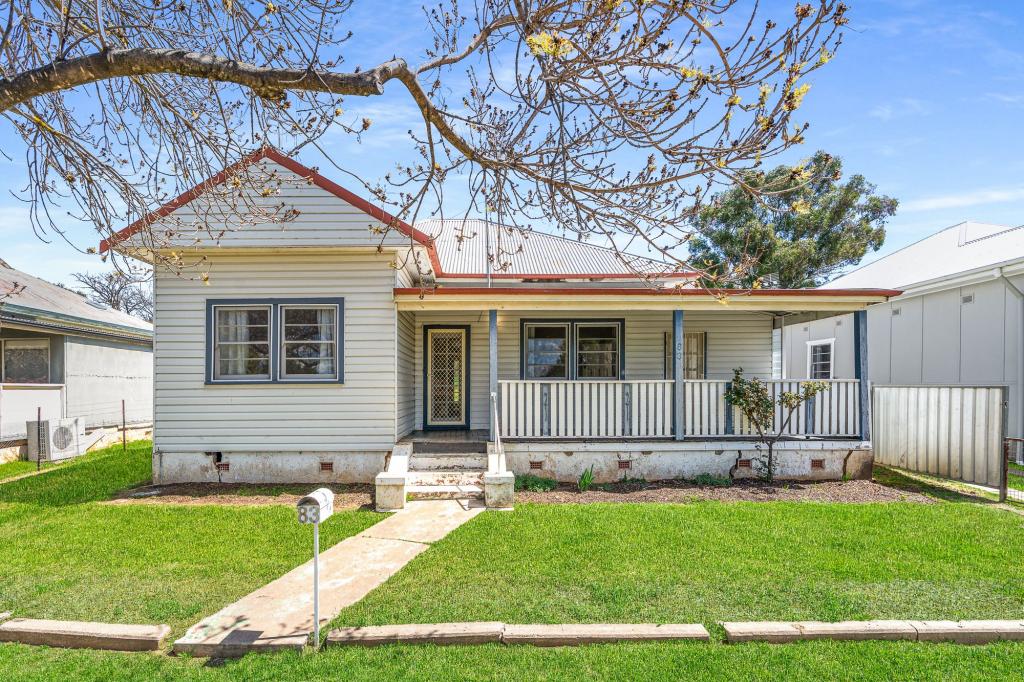 83 Edward St, Molong, NSW 2866