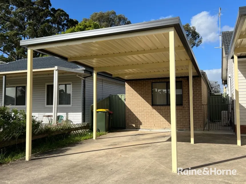 13a Cyprus St, Macquarie Fields, NSW 2564