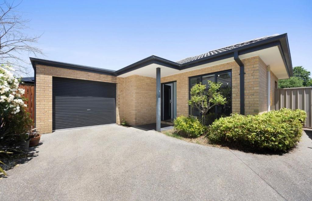 2/22 Malcolm St, Mansfield, VIC 3722