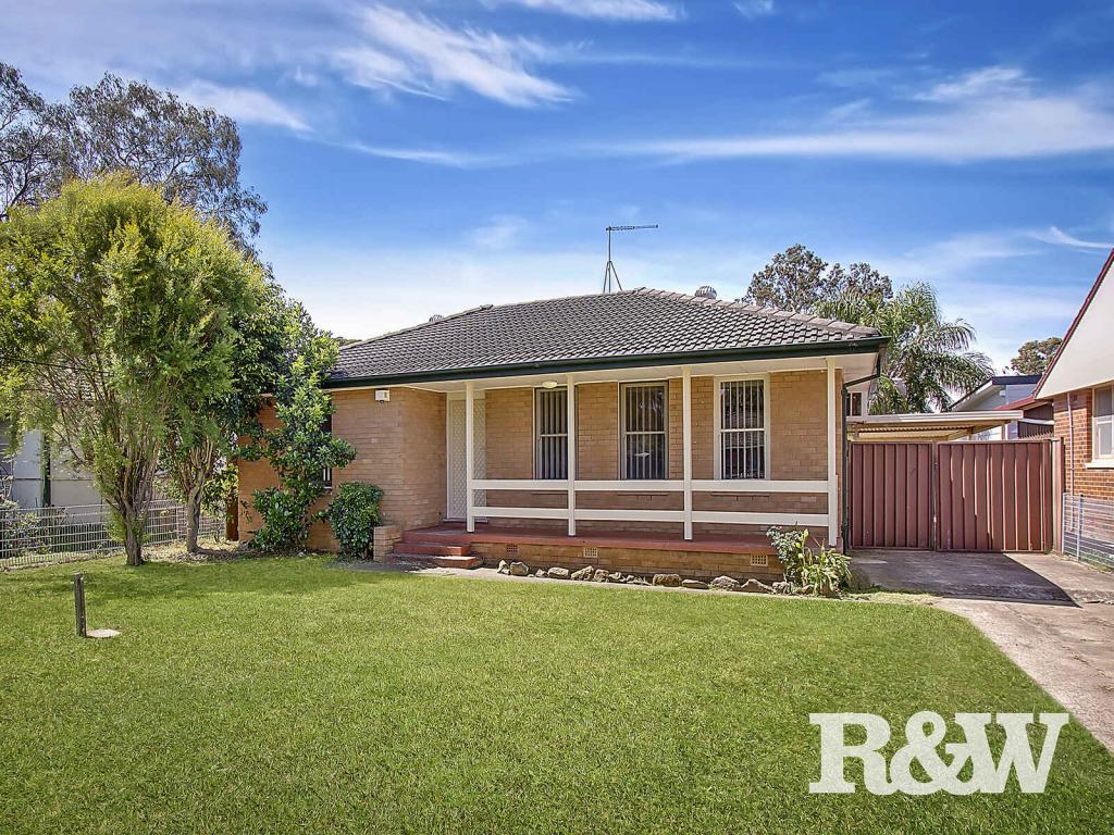 5 Lingayen Ave, Lethbridge Park, NSW 2770