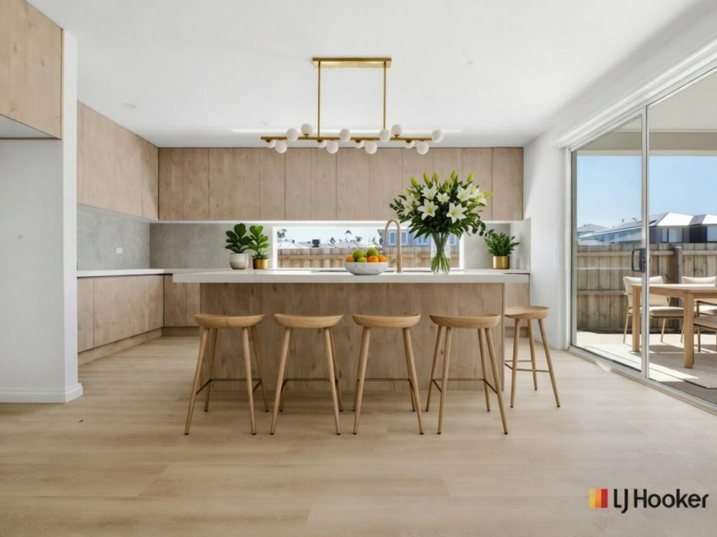 32 SABRO ST, SUNBURY, VIC 3429