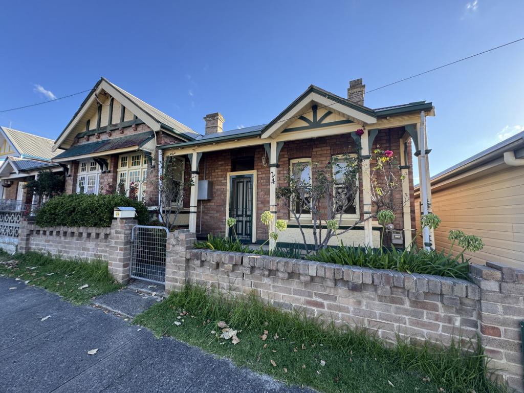 24 Eskbank St, Lithgow, NSW 2790