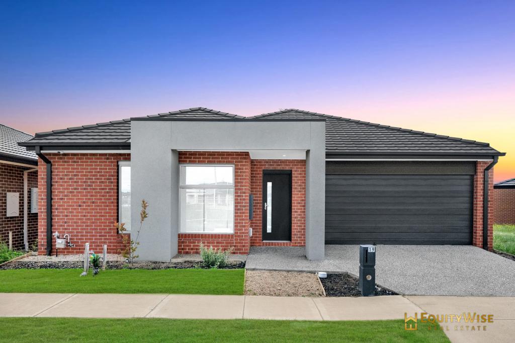 19 INFUSE RD, WYNDHAM VALE, VIC 3024