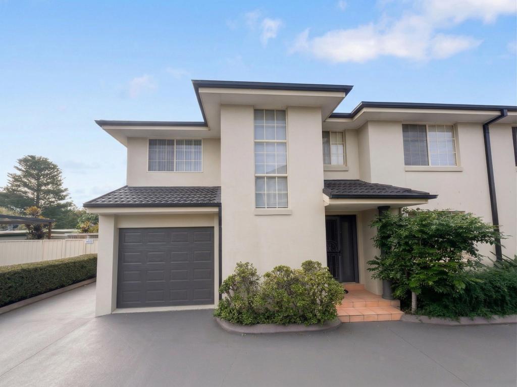 3/2-4 Lake St, Budgewoi, NSW 2262