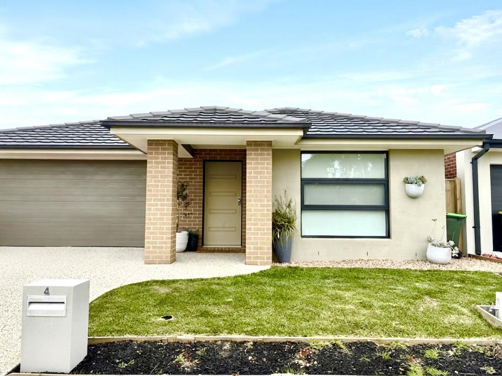4 VERONA GR, ARMSTRONG CREEK, VIC 3217