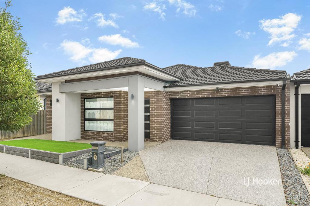 4 Dixon St, Deanside, VIC 3336
