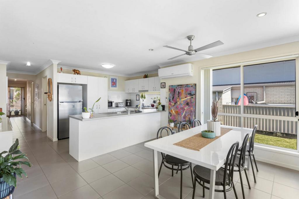 6 OLIVIA CL, COOMERA, QLD 4209