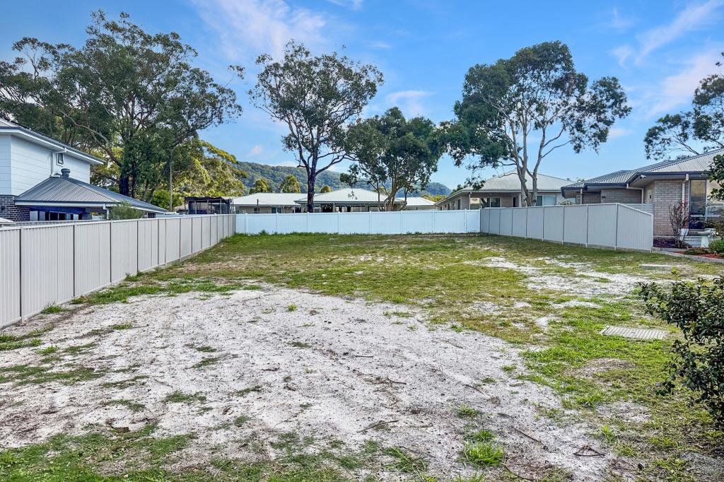 3 Golden Gr, Dunbogan, NSW 2443
