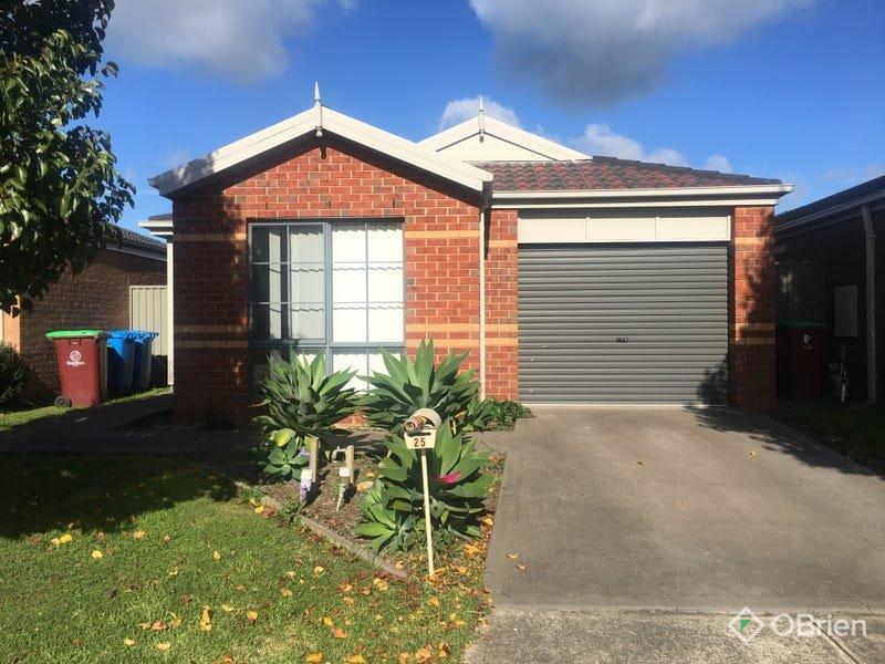 25 Mossman Dr, Cranbourne East, VIC 3977