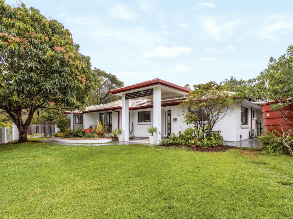 16 Lambourn St, Chapel Hill, QLD 4069