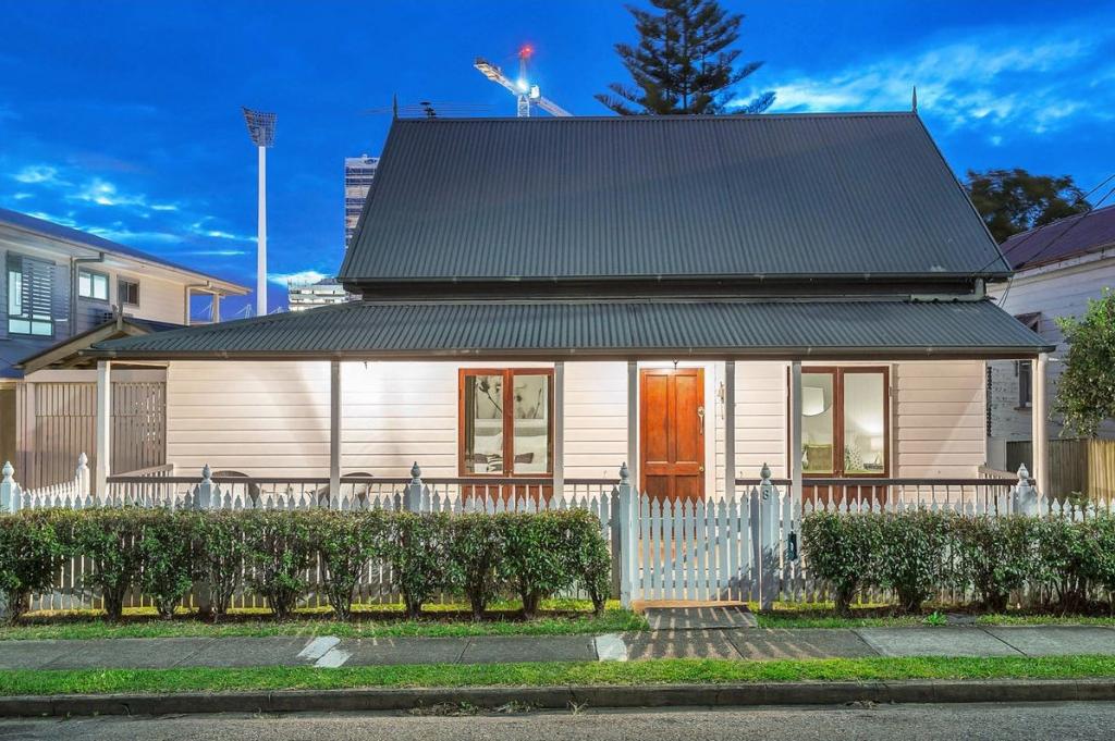 8 Blackall Tce, East Brisbane, QLD 4169