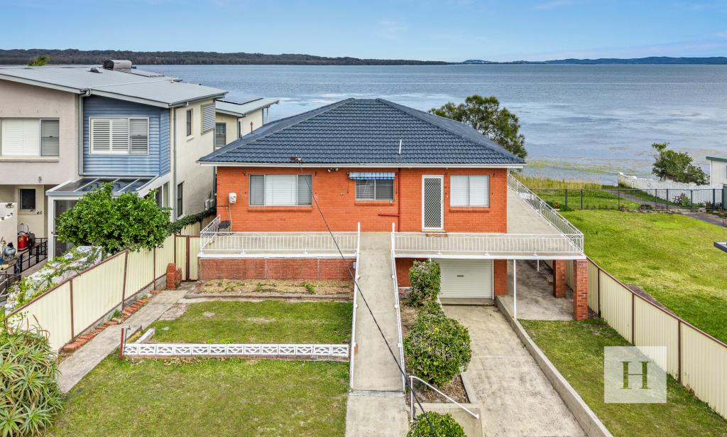 9 Moss Ave, Toukley, NSW 2263