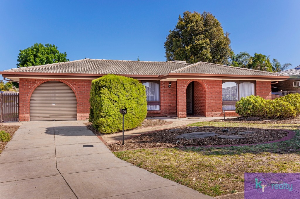 69 Marston Dr, Morphett Vale, SA 5162