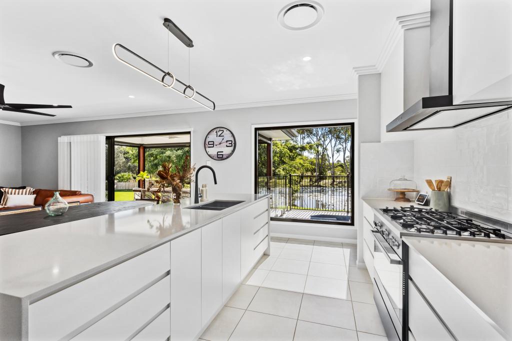 10a Golf View Dr, Boyne Island, QLD 4680