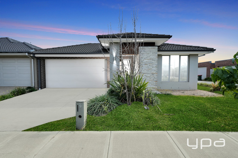 9 Inland St, Tarneit, VIC 3029