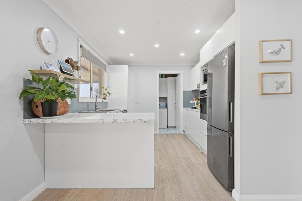 29 Downes Cres, Currans Hill, NSW 2567