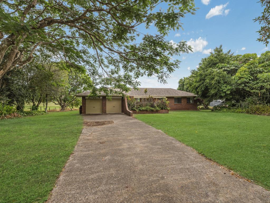 384 Peachester Rd, Beerwah, QLD 4519