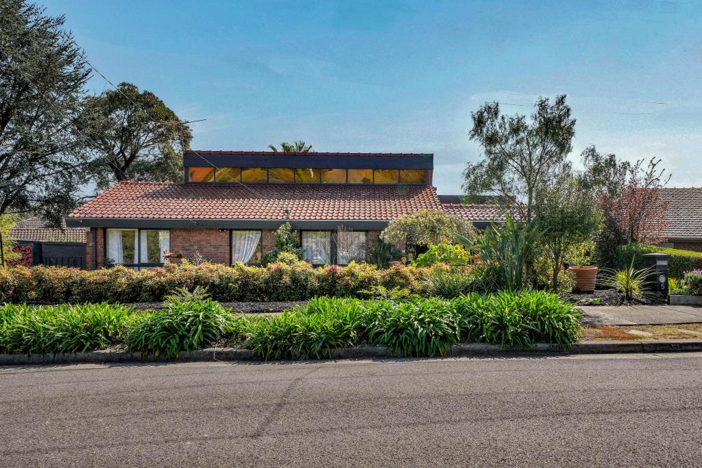 5 Van Ct, Gladstone Park, VIC 3043