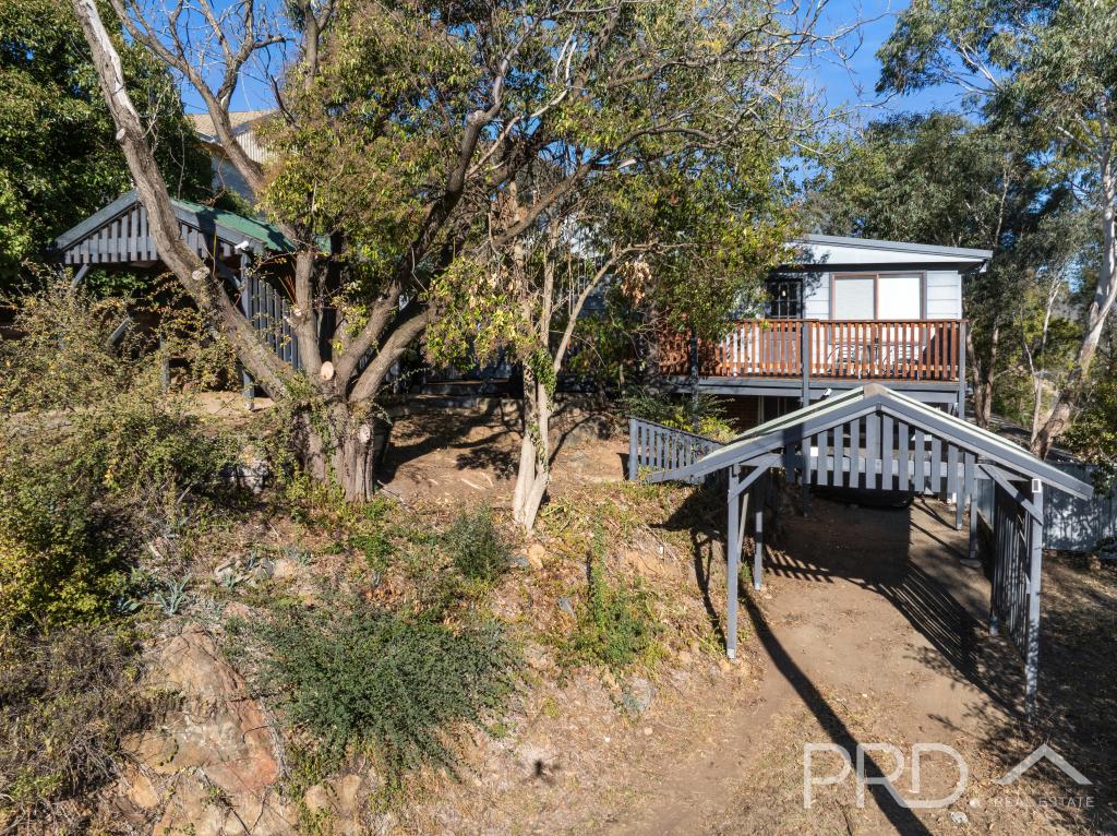 70 Carey St, Tumut, NSW 2720