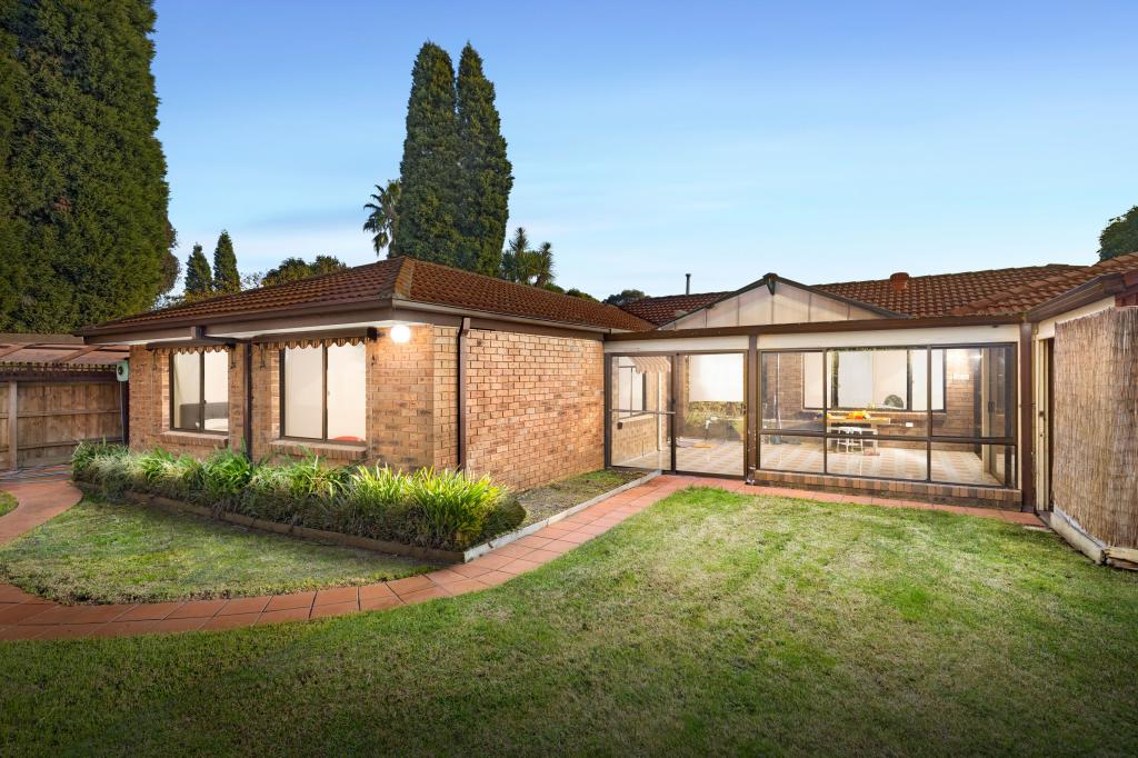 6 Jenola Pde, Wantirna South, VIC 3152