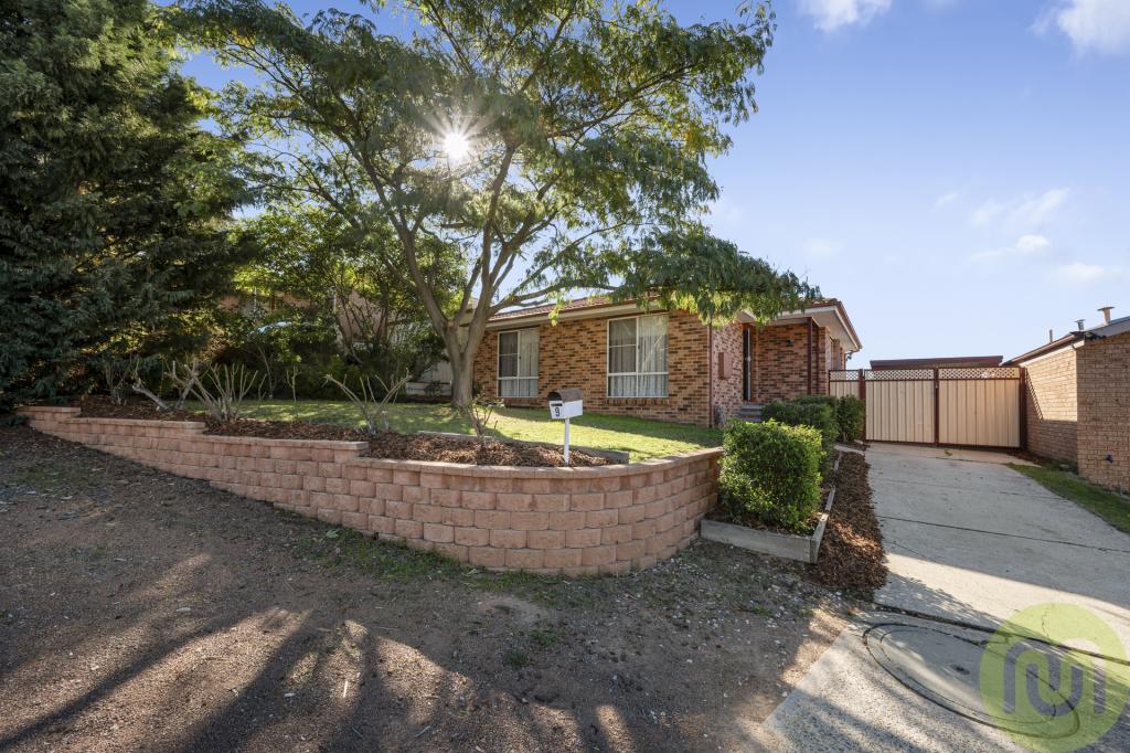 9 Mckivat Cl, Gordon, ACT 2906