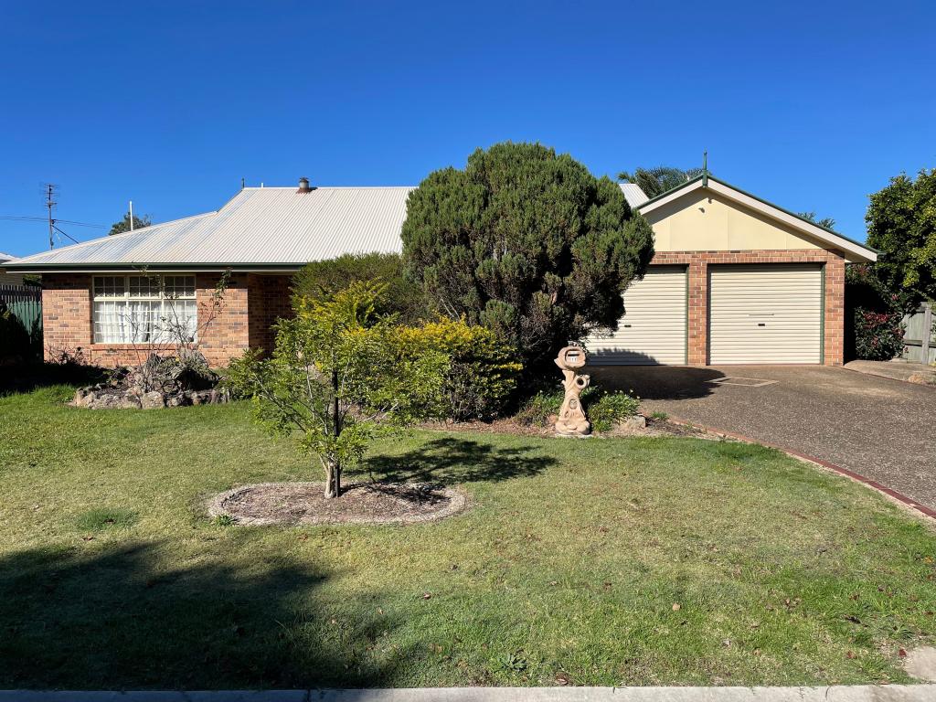 11 Melissa Ct, Crows Nest, QLD 4355