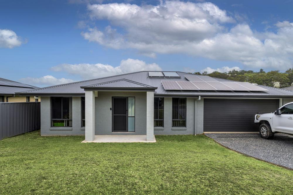 6 WOOPI DR, WOOLGOOLGA, NSW 2456