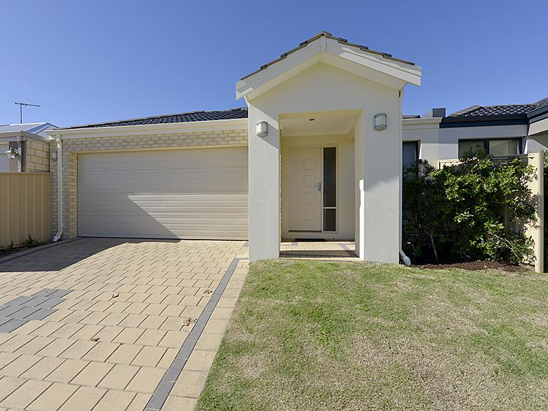 28b Sacramento Pde, Hocking, WA 6065