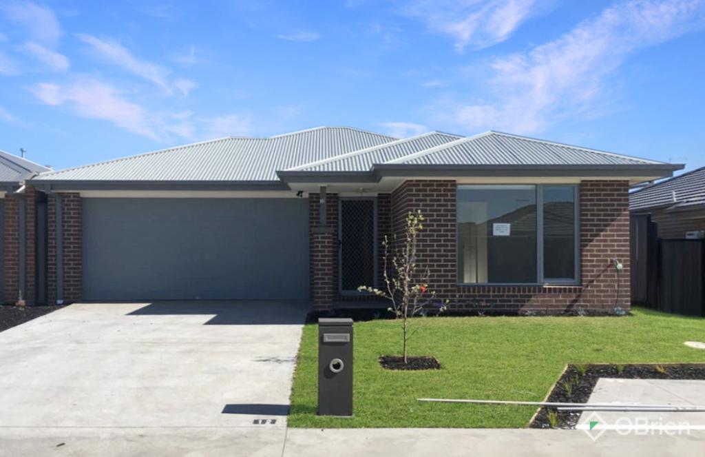 12 Naso Pl, Clyde North, VIC 3978