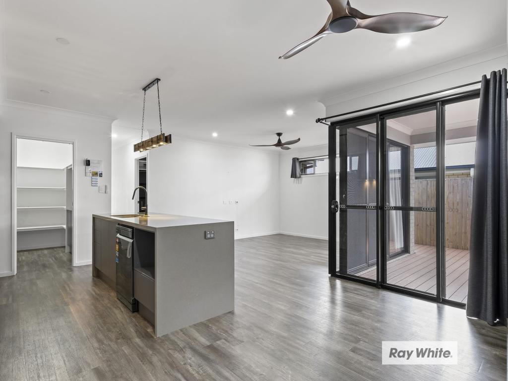 22 Escalade Cct, Pallara, QLD 4110