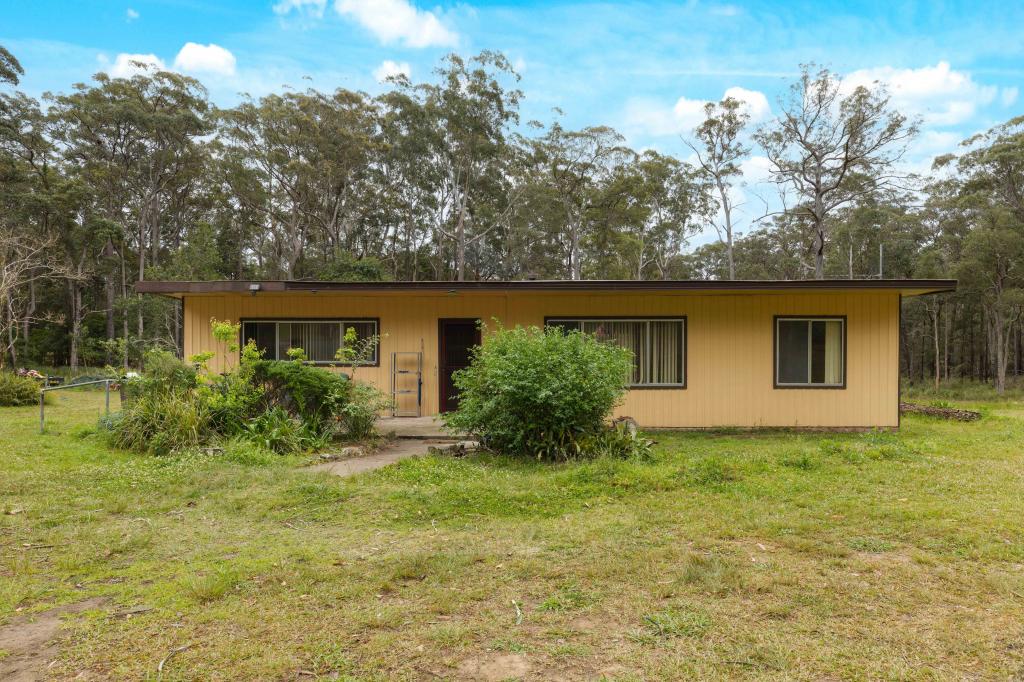 10 FAIRFAX RD, WOOLLAMIA, NSW 2540