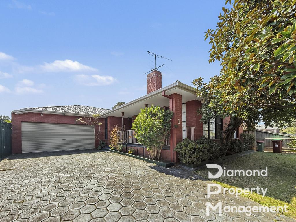 1 MURNDAL CT, BERWICK, VIC 3806