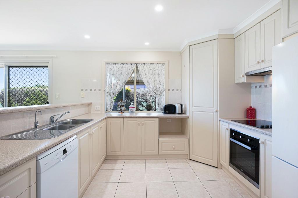 8 Tripp St, Encounter Bay, SA 5211