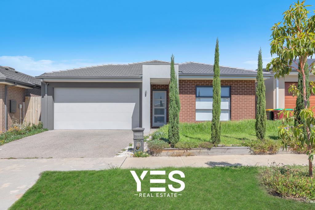 12 Bourbon Rd, Cranbourne East, VIC 3977