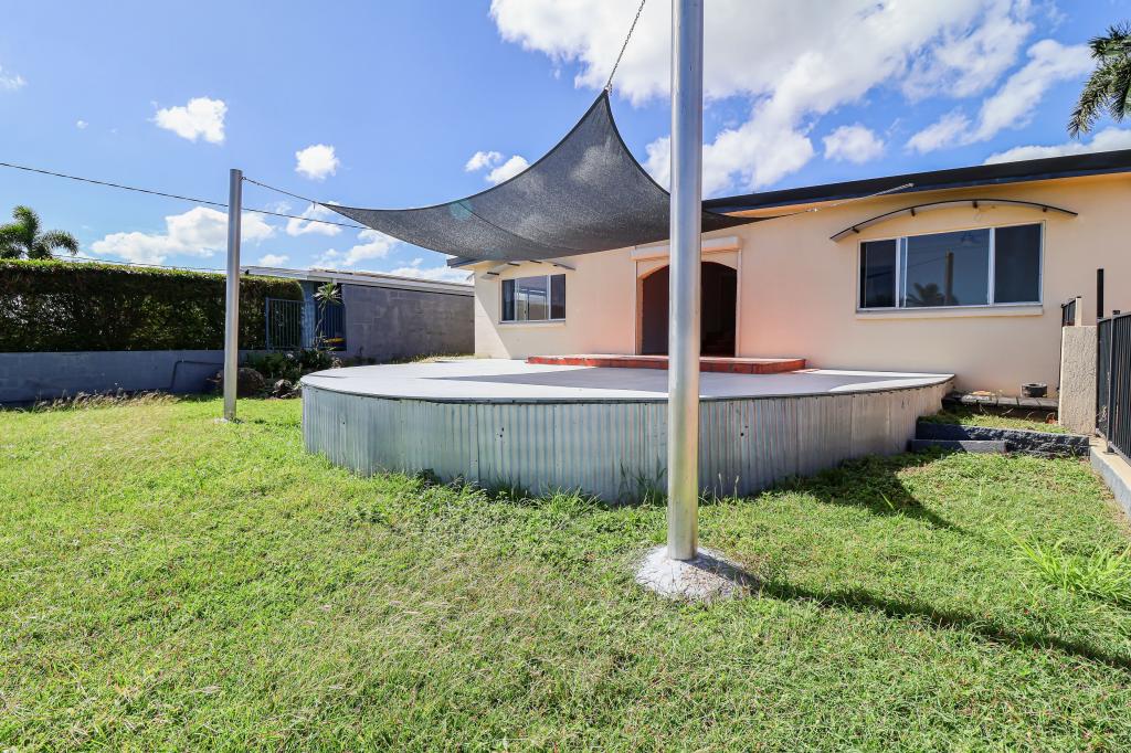 17 Crest Ave, Boyne Island, QLD 4680